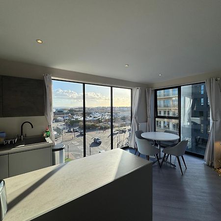 Penthouse - Harbour Views Lägenhet Poole Exteriör bild