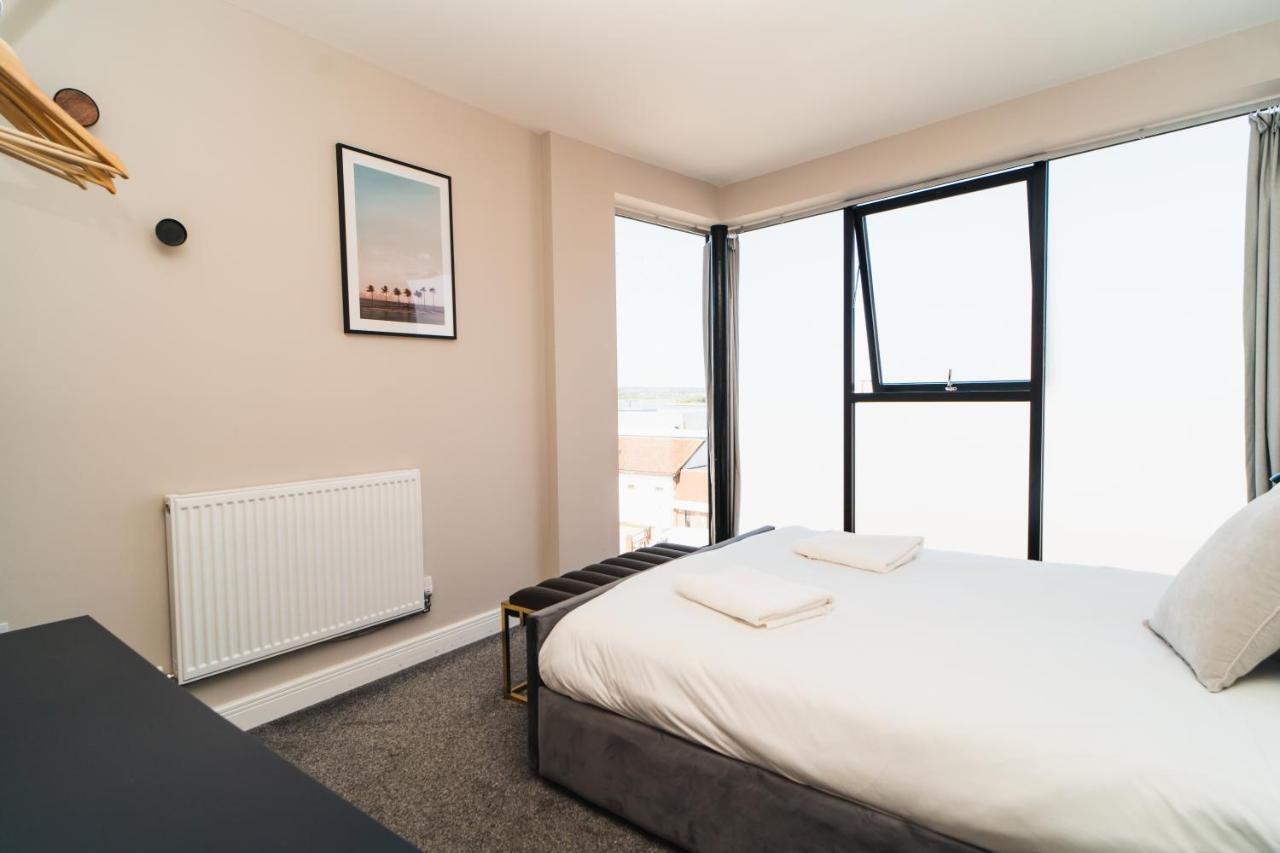 Penthouse - Harbour Views Lägenhet Poole Exteriör bild