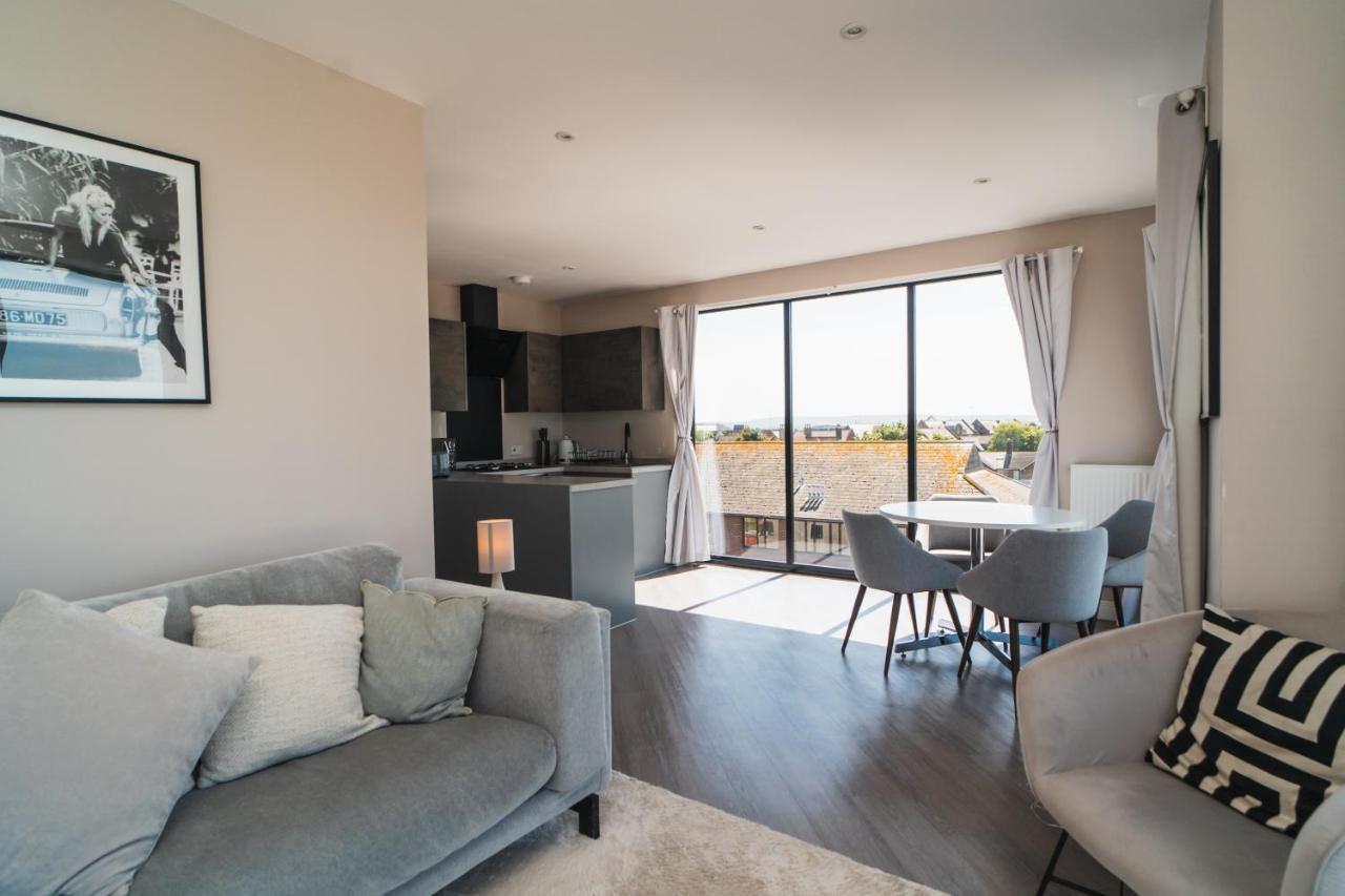 Penthouse - Harbour Views Lägenhet Poole Exteriör bild